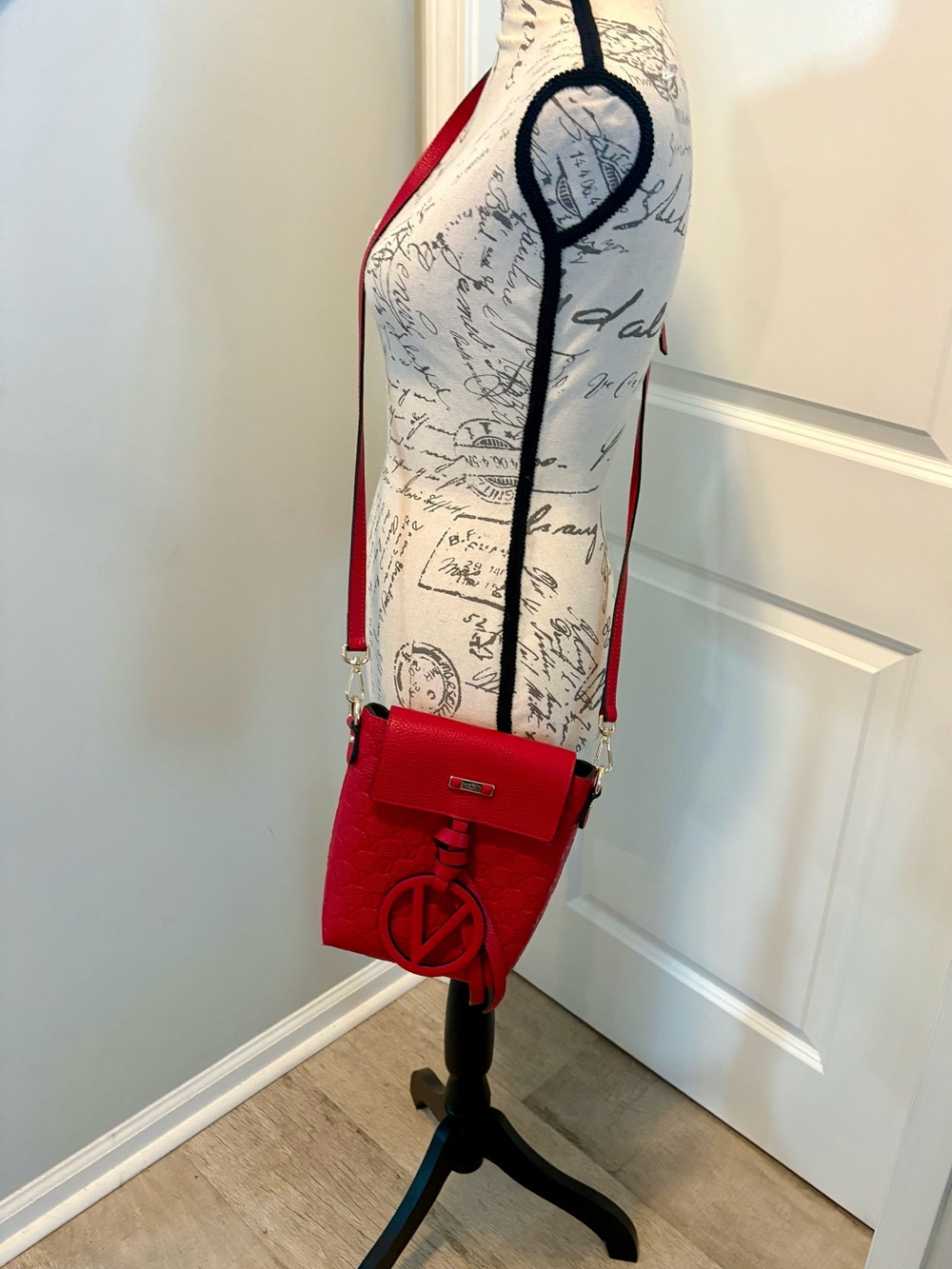 Valentino by Mario Valentino Salma Embossed Leather Crossbody Bag NWOT Red Italy - Picture 5 of 16